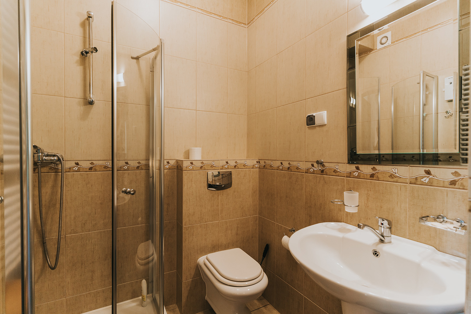 pokój w bieszczadach, noclegi bieszczady, nocleg, pokoje, apartament, spanie w bieszczadach, połoniny, wetlina, grzechowisko,