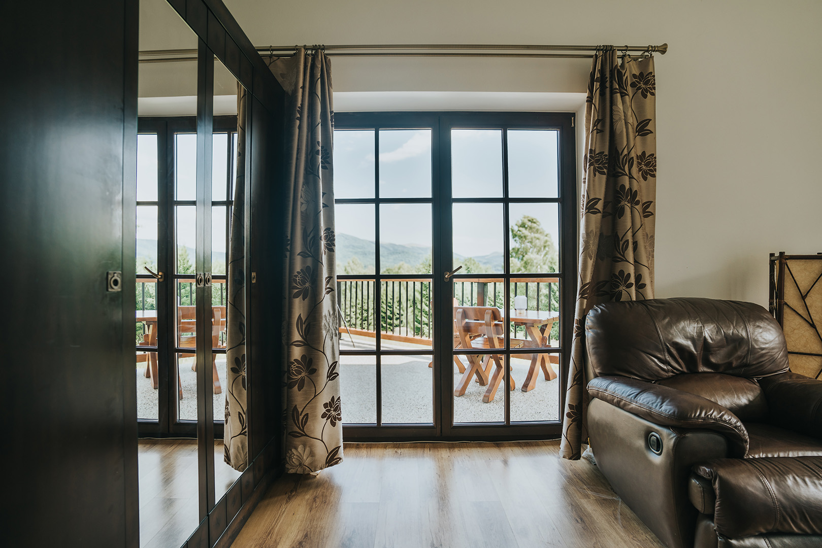 pokój w bieszczadach, noclegi bieszczady, nocleg, pokoje, apartament, spanie w bieszczadach, połoniny, wetlina, grzechowisko,