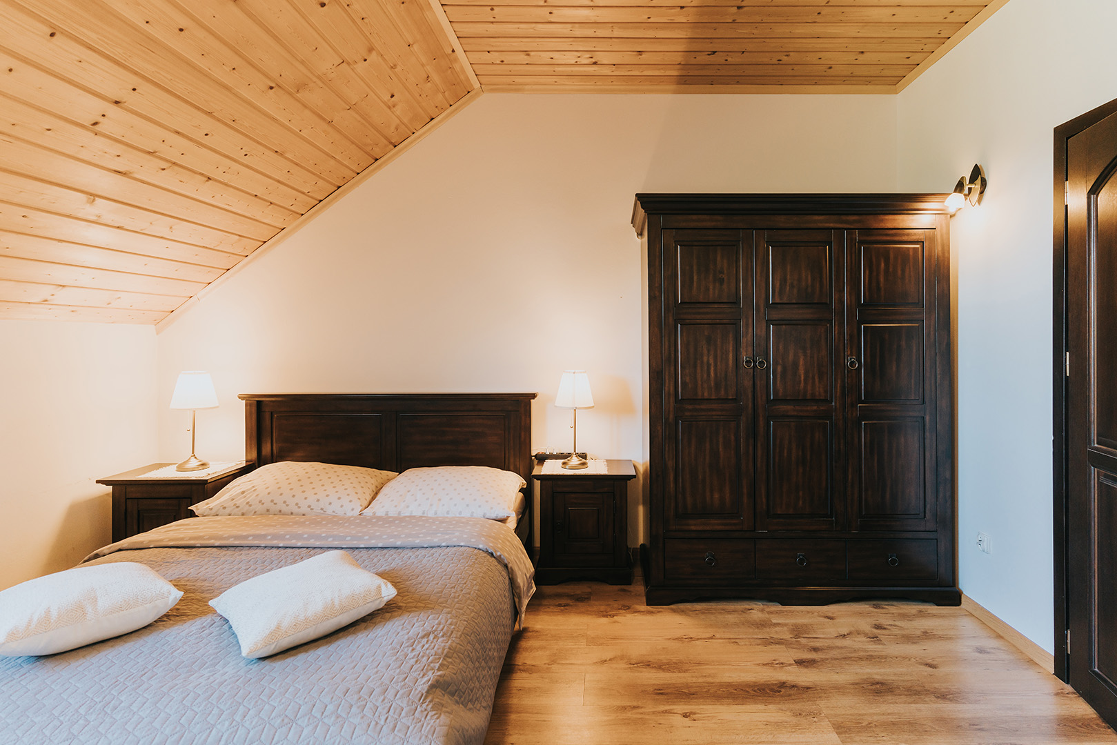 pokój w bieszczadach, noclegi bieszczady, nocleg, pokoje, apartament, spanie w bieszczadach, połoniny, wetlina, grzechowisko,